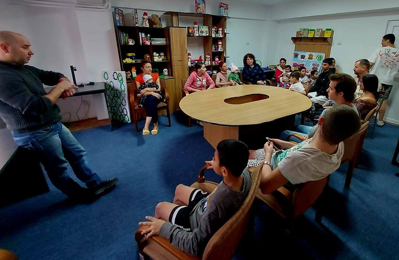 You are currently viewing Beneficiarii Complexului de Servicii Sociale Târgoviște „Casa Soarelui” consiliați să renunțe la fumat