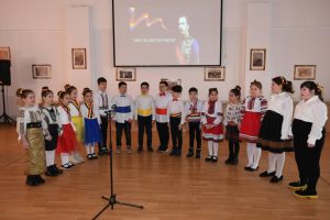 Read more about the article Comunitatea școlară din Răcari a sărbătorit, astăzi, în avans Ziua Unirii Principatelor