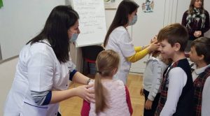 Read more about the article Recomandări pentru limitarea infecțiilor respiratorii, la reluarea cursurilor școlare