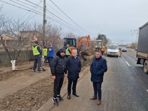 Read more about the article Ionuț Săvoiu: în curând, vom vedea echipele la lucru, pentru înființarea de sensuri giratorii, la Nisipuri și Lucieni