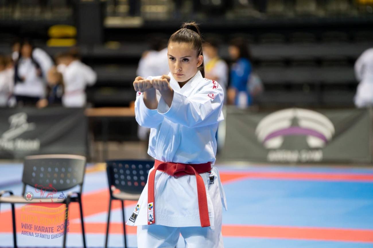 You are currently viewing Dâmbovițenii Isabella Costanzo și și Cristian Rareș Hăbeanu reprezintă România la Campionatul European de Karate EKF