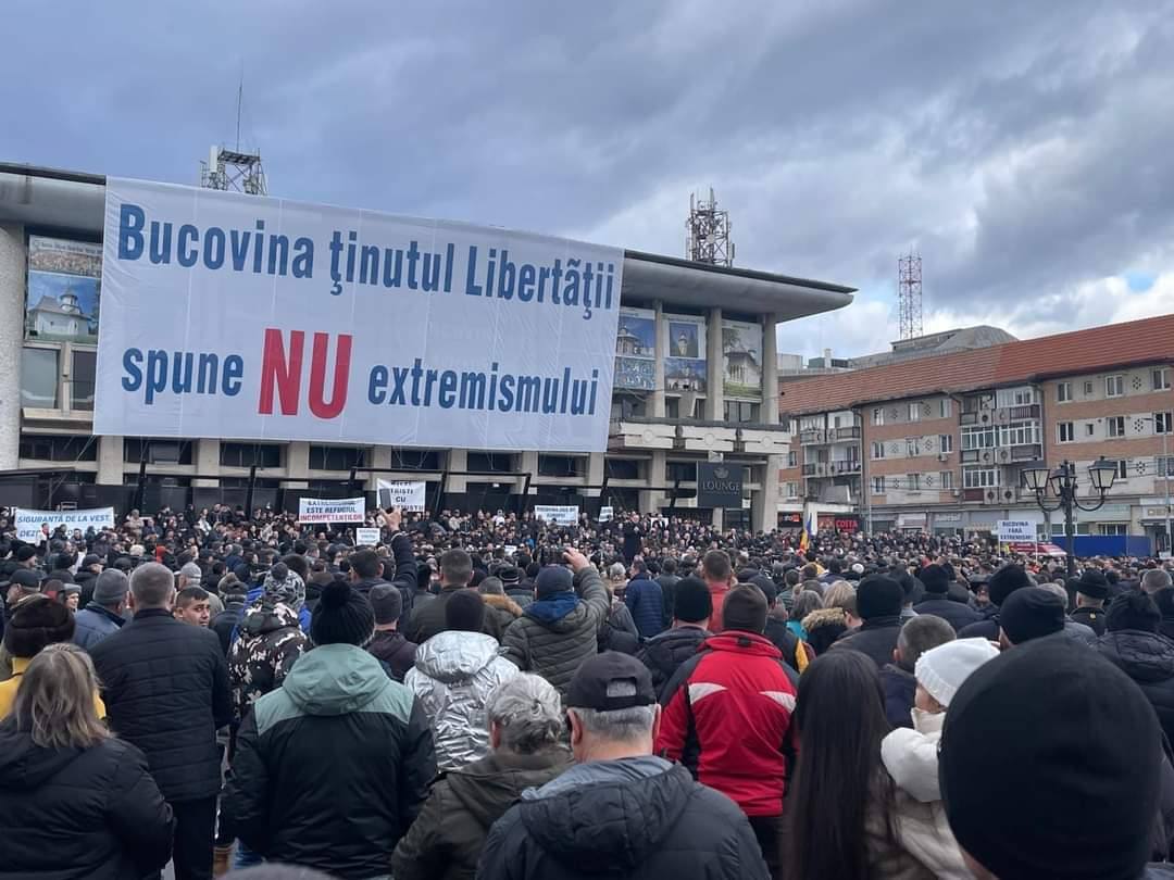 You are currently viewing Gheorghe Flutur a organizat un miting antiextremism la Suceava