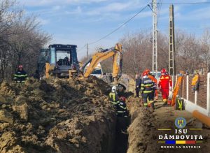 Read more about the article Un bărbat a fost surprins sub pământ, în timp ce lucra la un șanț de canalizare, la Cojocaru