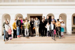 Read more about the article ACTIVITATE CU TINERII  LA CENTRUL SOCIAL-CULTURAL AL PAROHIEI ”SF. NIFON” DIN TÂRGOVIȘTE