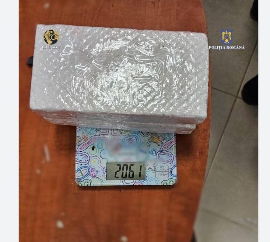 You are currently viewing Bărbat prins în flagrant, în Timişoara, în timp ce vindea două kilograme de cocaină