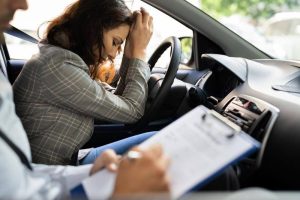 Read more about the article Promovabilitate scăzută, la examenul auto, pentru dâmbovițeni. Doar 43% dintre candidați au trecut de proba teoretică, în anul 2023