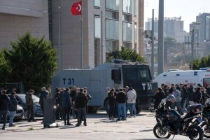 Read more about the article Atac terorist la Istanbul. Atacatorii au fost uciși