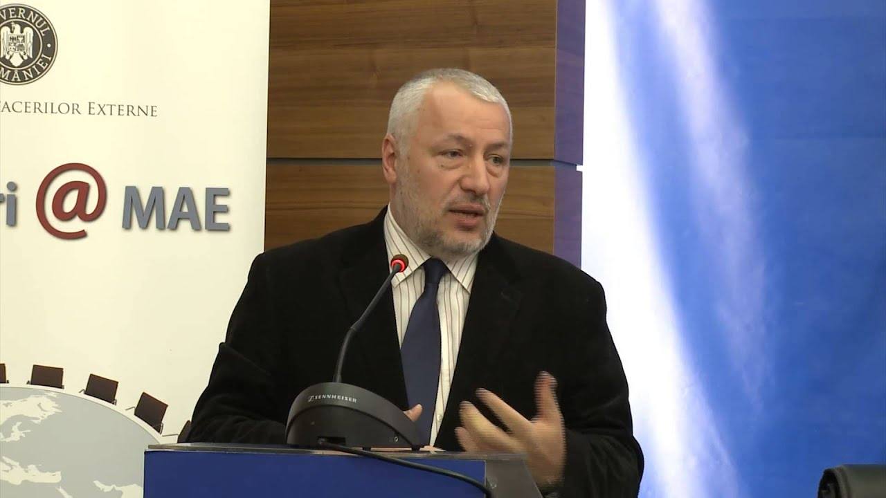You are currently viewing Premierul Marcel Ciolacu l-a demis pe Iulian Fota de la MAE