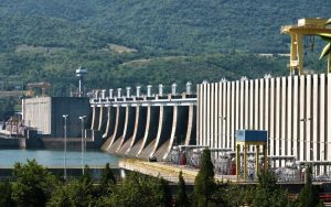 Read more about the article Flăcări uriașe la hidrocentrala Porțile de Fier 1