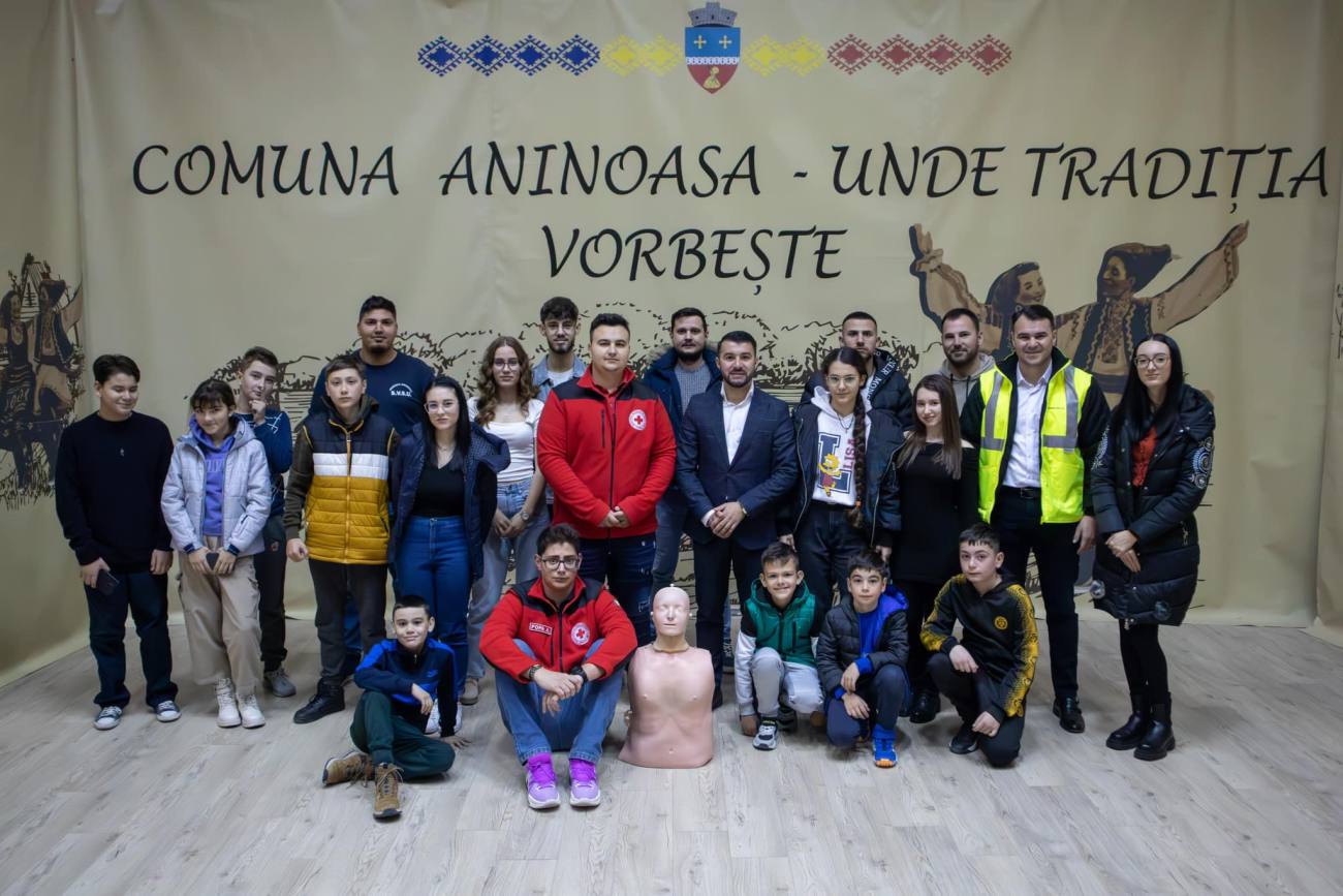 You are currently viewing Tinerii din Aninoasa au învățat, astăzi, noțiuni de prim ajutor