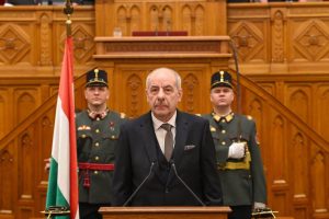 Read more about the article Preşedintele Curţii Constituţionale a Ungariei a fost ales președinte al țării