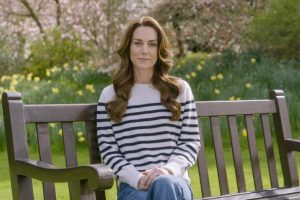 Read more about the article Prințesa Kate a anunțat că suferă de cancer