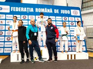 Read more about the article Andrada Dinu, de la CS Târgoviște, medaliată cu aur la Campionatul Național de judo U14