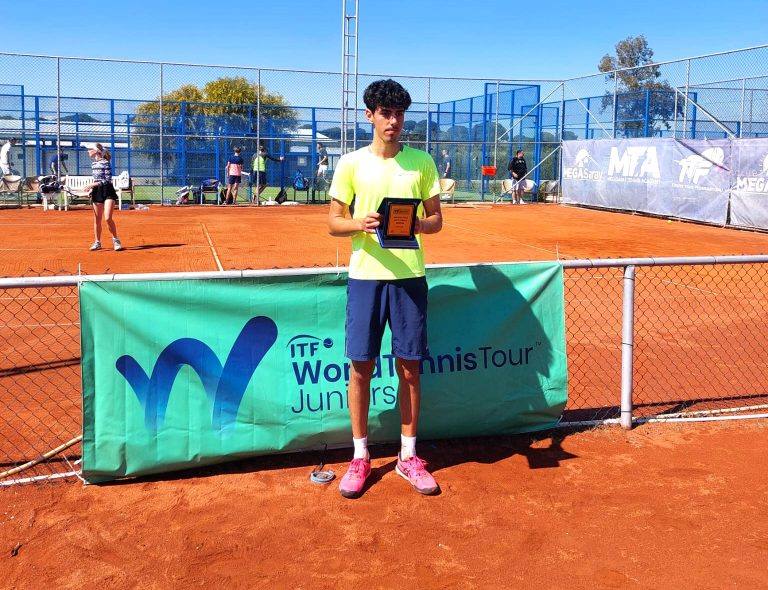 You are currently viewing Tenismenul târgoviștean Cezar Papoe, învingător la Turneul ITF J60 din Antalya