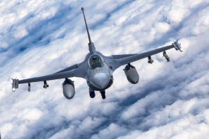 Read more about the article Timp de patru zile, avioane militare vor survola Braşovul
