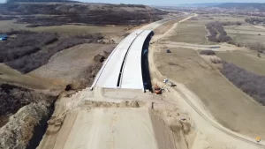 Read more about the article Sorin Grindeanu a anunțat că Autostrada A1 Sibiu – Pitești, Secțiunea 5, e realizată în proporție de 63,5%