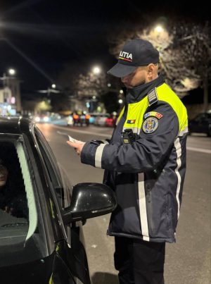 Read more about the article Sancțiuni contravenționale de peste 100.000 de lei pentru nerespectarea regulilor de circulație rutieră, aplicate de polițiștii dâmbovițeni