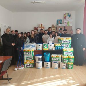 Read more about the article CENTRUL SOCIAL ”SF.  ANDREI” DE LA GURA OCNIȚEI ESTE DIN NOU SPRIJINIT DE BISERICĂ