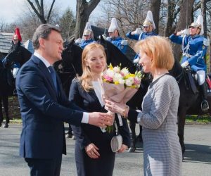 Read more about the article Prim-ministrul Republicii Moldova s-a întâlnit cu Custodele Coroanei Române la Palatul Elisabeta