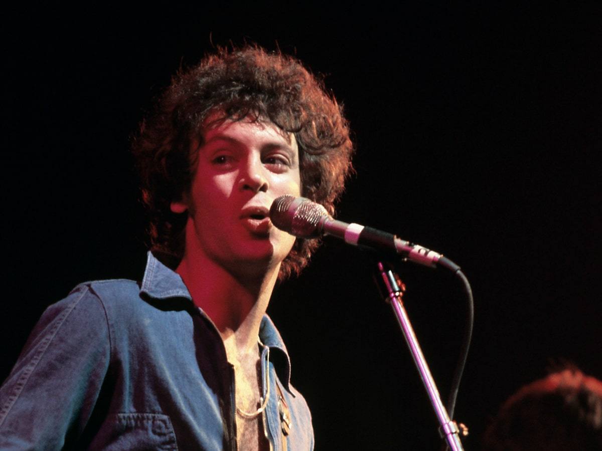You are currently viewing Cântăreţul şi compozitorul american Eric Carmen a murit la vârsta de 74 de ani
