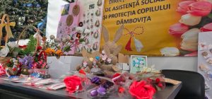 Read more about the article Beneficiarii DGASPC Dâmbovița participă și anul acesta, cu munca lor, la Târgul de Mărțișoare din Târgoviște