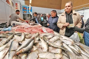 Read more about the article Sfaturile OPC, pentru creștinii care vor să cumpere pește pentru Buna Vestire