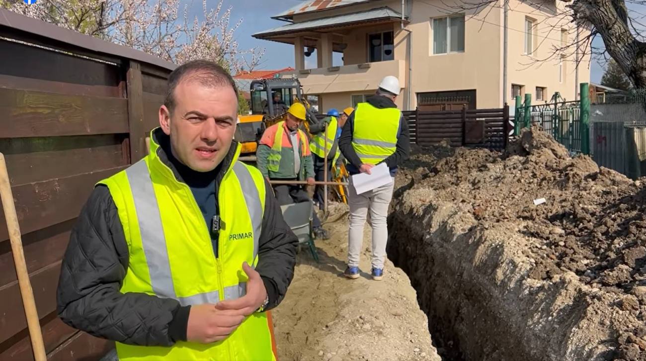 Au început lucrările pentru extinderea rețelei de canalizare, la Răzvad