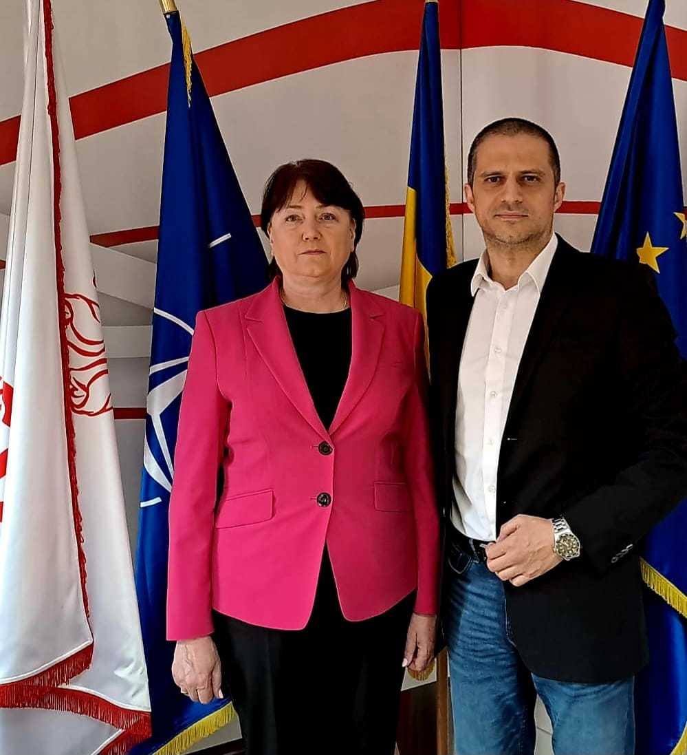 You are currently viewing Viceprimarul Sibiului a plecat din Forumul Democrat al Germanilor și s-a înscris în PSD