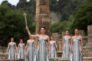Read more about the article Flacăra olimpică pentru Jocurile Olimpice Paris 2024 a fost aprinsă