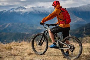 Read more about the article La Cheile Grădiștei se desfășoară primul Campionat European de Mountain Bike din România