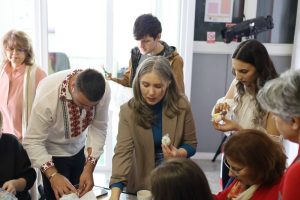 Read more about the article Eveniment remarcabil, premergător Sărbătorilor Pascale, la Centrul Cultural European Pucioasa
