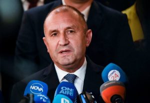 Read more about the article Guvern interimar în Bulgaria şi alegeri anticipate pe 9 iunie