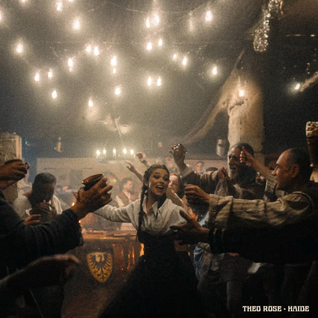 You are currently viewing Dăm drumul la dans cu Theo Rose – ,,Haide”