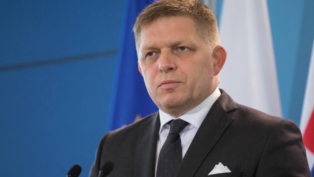 You are currently viewing Premierul slovac Robert Fico a fost externat