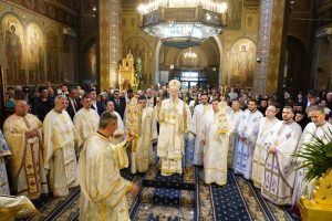 Read more about the article VIDEO: IPS MITROPOLIT NIFON A SĂVÂRȘIT SLUJBA A DOUA A ÎNVIERII LA CATEDRALA DIN TÂRGOVIȘTE