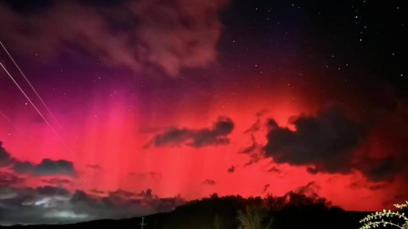 You are currently viewing Aurora boreală a fost vizibilă foarte intens în România
