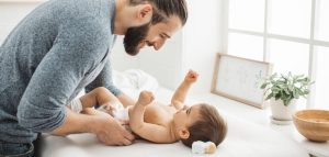 Read more about the article Concediul paternal se va acorda tuturor taţilor care sunt salariați