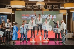 Read more about the article Câștigătorul competiției Young Car Mechanic România este un tânăr de 18 ani din Câmpulung