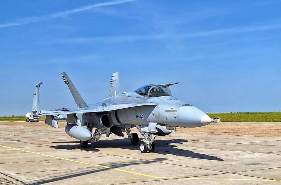 You are currently viewing Militari români, finlandezi și englezi desfășoară împreună misiuni de Poliție Aeriană Întărită sub comandă NATO