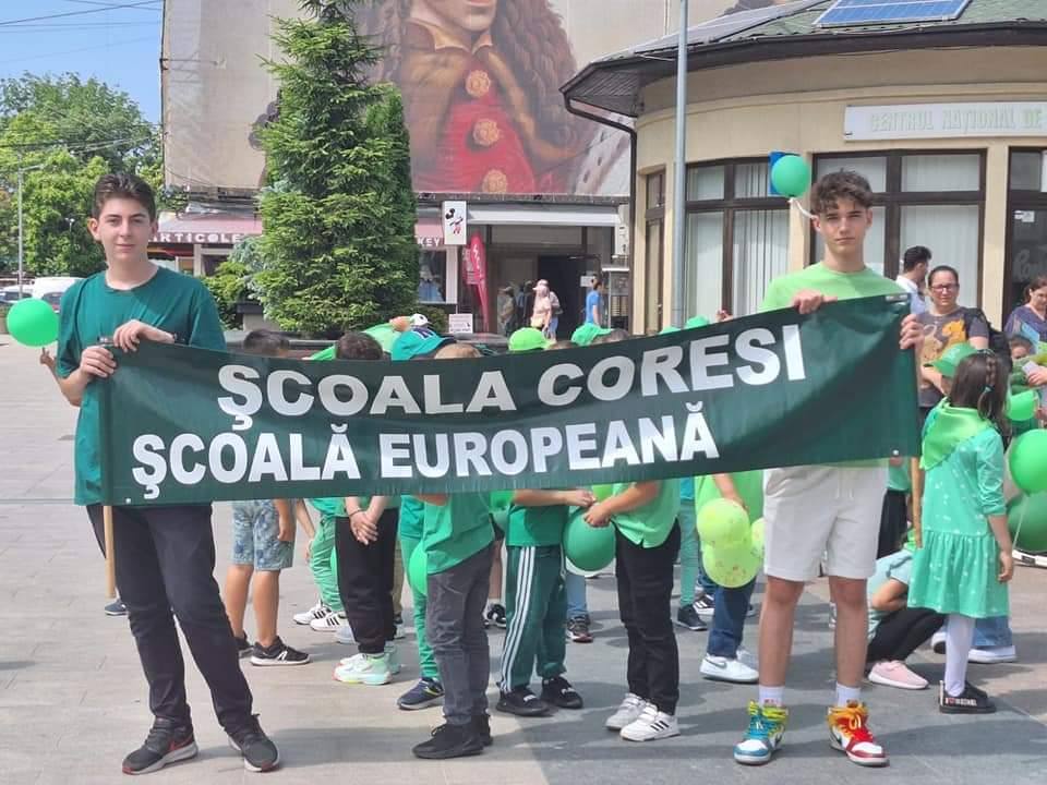 You are currently viewing Școala Gimnazială Coresi își păstrează statutul de Eco-Școală și Steagul Verde în urma evaluării