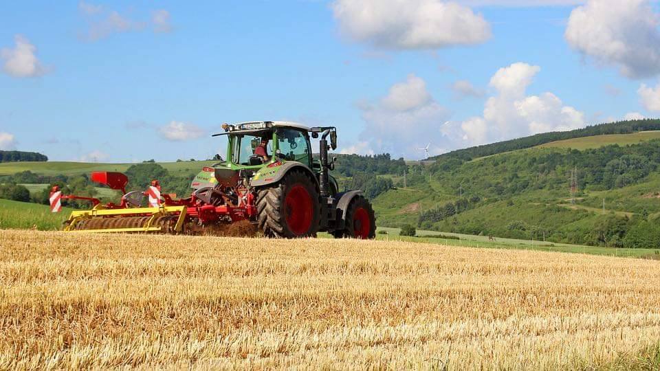 You are currently viewing Condițiile accesării fondurilor europene pentru achiziția simplă de utilaje agricole, publicate pe pagina AFIR