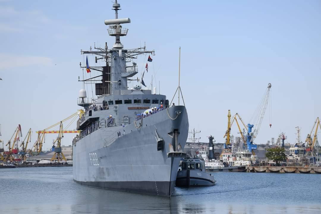 You are currently viewing Fregata „Regina Maria” a revenit acasă după participarea la Operația EUNAVFOR MED IRINI
