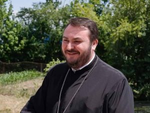 Read more about the article Eleganța spiritului, bucuria credinței și tăria atitudinii! – Pr. Dr. Ionuț Ghibanu, Vicar eparhial