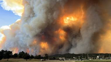 You are currently viewing Incendiu puternic de vegetație în Kusadasi, unde mulți români se află în vacanță