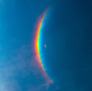 Read more about the article Coldplay lansează un nou album în octombrie: “Moon Music”