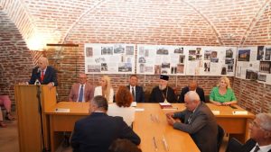 Read more about the article Președintele CJD, Corneliu Ștefan i-a acordat, astăzi, maestrului Gheorghe Zamfir titlul de „Cetățean de onoare al județului Dâmbovița”