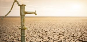 Read more about the article CATD Dâmbovița dă vina pe secetă pentru problemele cu alimentarea cu apă, semnalate în mai multe localități dâmbovițene