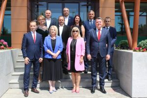 Read more about the article Conducerea UVT a primit astăzi o delegație a Universității Petrol-Gaze din Ploiești