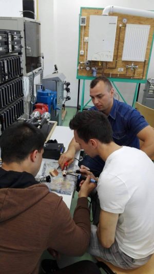 Read more about the article Proiecte, în valoare de 25 de milioane de lei, accesate de Universitatea Valahia din Târgoviște
