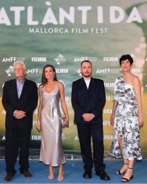 Read more about the article Michael Douglas a primit premiul Master of Cinema de la Regina Letizia a Spaniei